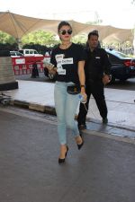 Jacqueline Fernandez snapped at the airport on 31st Oct 2015